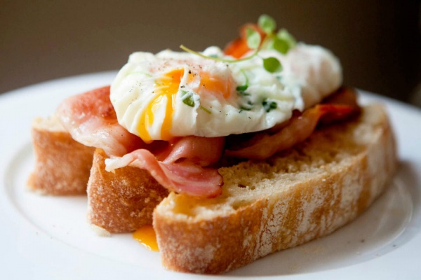 Что приготовить из яиц для завтрак: 5 эффектных блюд